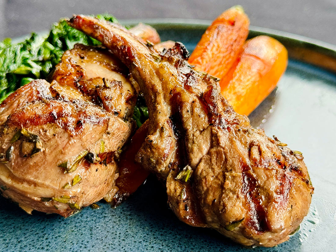 lamb-chops-and-carrots-at-the-Tap-Room-in-Orlando